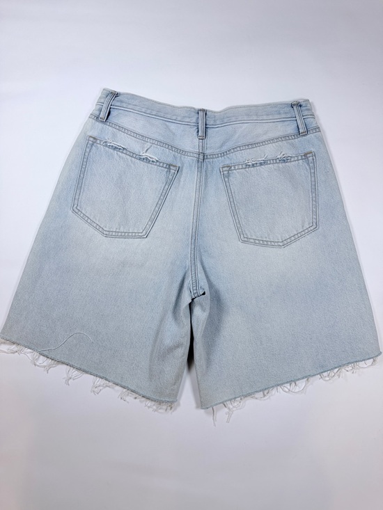 Sonoma Goods For Life Denim Shorts Women’s Size 10 Light Blue Wash NWOT - Picture 3 of 6
